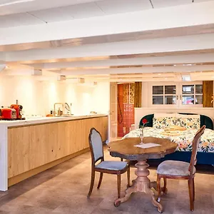  Apartment Next To Skinny Bridge Near Rembrandtsquare Netherlands
